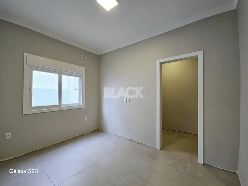 Casa com 3 quartos à venda, 98m2 em Centro, Passo De Torres - SC - imagem 8 Foto 8 de Casa com 3 quartos à venda, 98m2 em Centro, Passo De Torres - SC