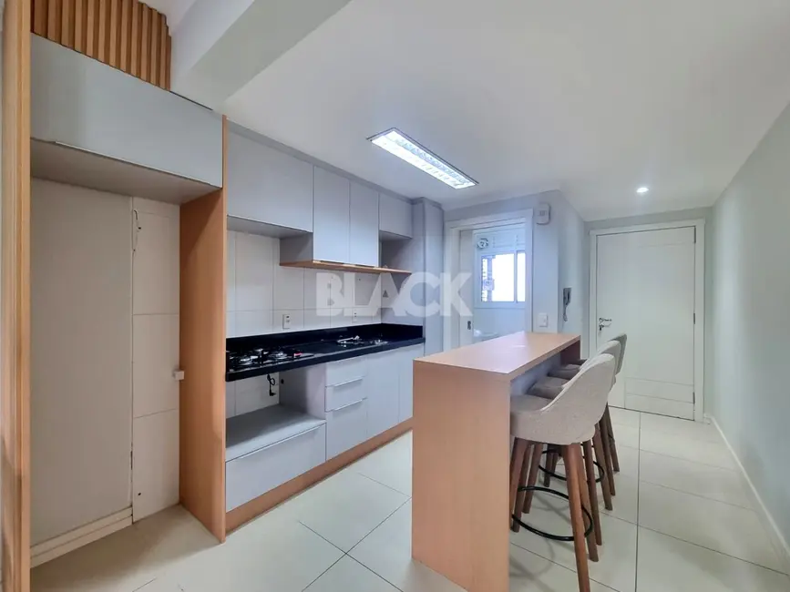 Apartamento com 2 quartos à venda, 82m2 em Centro, Torres - RS - imagem 3 Foto 3 de Apartamento com 2 quartos à venda, 82m2 em Centro, Torres - RS