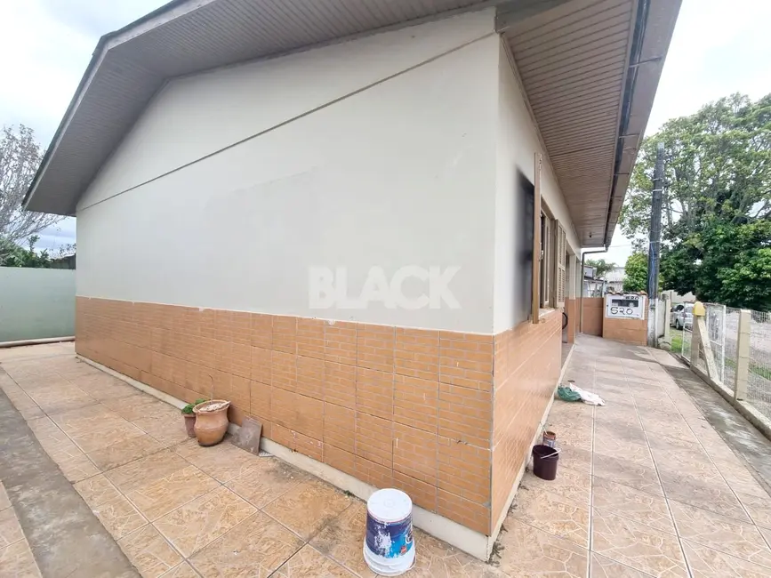 Foto 3 de Casa com 2 quartos à venda, 85m2 em Torres - RS