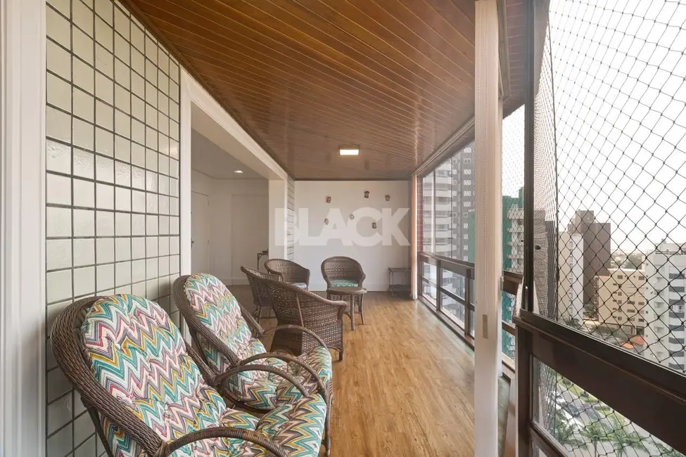 Foto 8 de Cobertura com 4 quartos à venda, 380m2 em Torres - RS