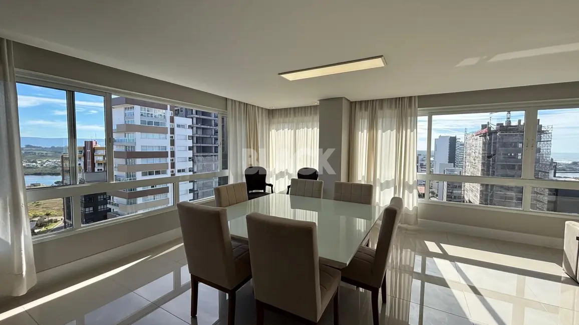 Apartamento com 4 quartos à venda, 217m2 em Torres - RS - imagem 5 Foto 5 de Apartamento com 4 quartos à venda, 217m2 em Torres - RS