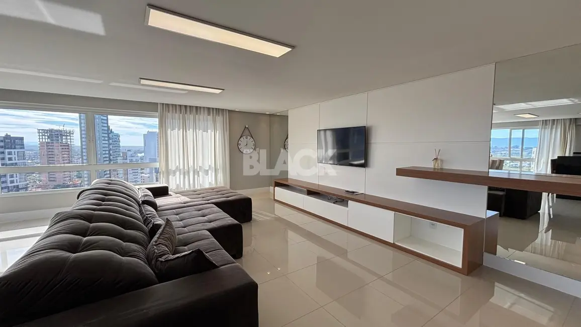 Apartamento com 4 quartos à venda, 217m2 em Torres - RS - imagem 1 Foto 1 de Apartamento com 4 quartos à venda, 217m2 em Torres - RS