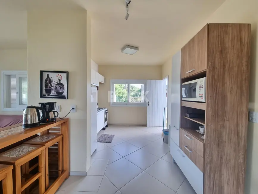 Casa com 3 quartos à venda, 180m2 em Torres - RS - imagem 9 Foto 9 de Casa com 3 quartos à venda, 180m2 em Torres - RS