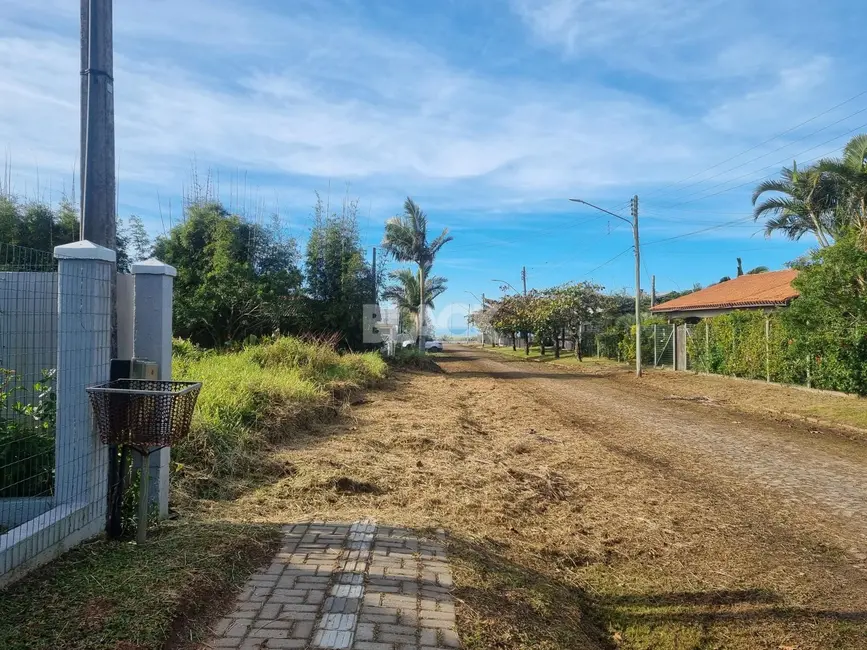 Casa com 3 quartos à venda, 180m2 em Torres - RS - imagem 5 Foto 5 de Casa com 3 quartos à venda, 180m2 em Torres - RS