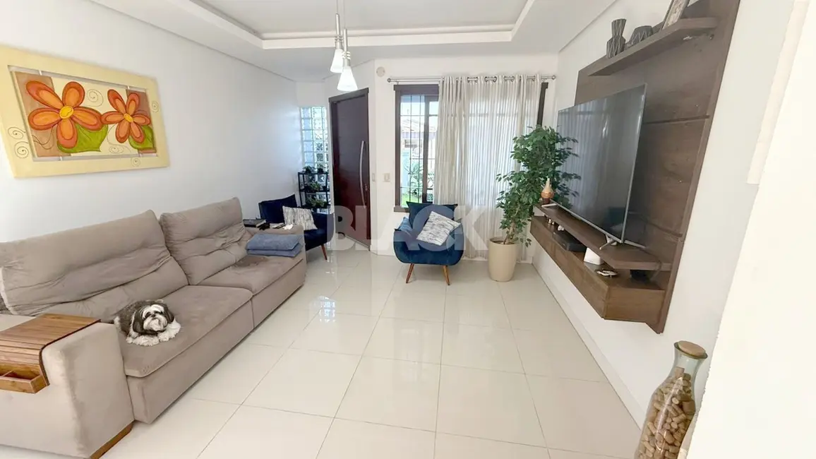 Foto 8 de Casa com 3 quartos à venda, 169m2 em Torres - RS