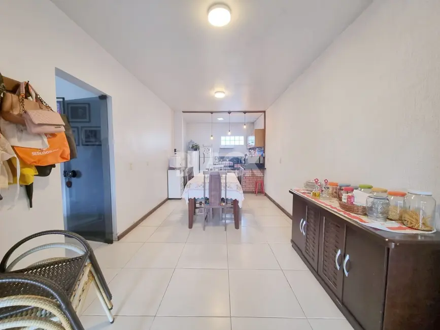 Casa com 3 quartos à venda, 150m2 em Torres - RS - imagem 8 Foto 8 de Casa com 3 quartos à venda, 150m2 em Torres - RS