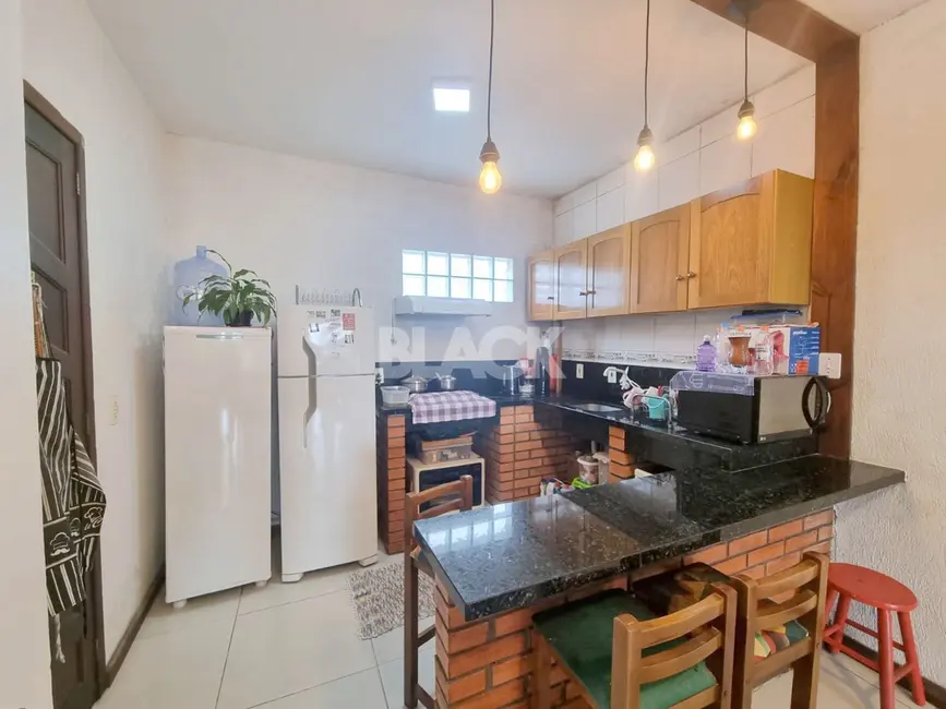 Casa com 3 quartos à venda, 150m2 em Torres - RS - imagem 7 Foto 7 de Casa com 3 quartos à venda, 150m2 em Torres - RS