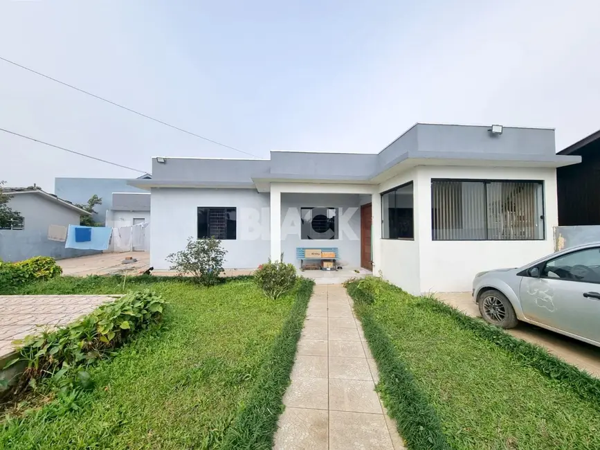 Casa com 3 quartos à venda, 150m2 em Torres - RS - imagem 2 Foto 2 de Casa com 3 quartos à venda, 150m2 em Torres - RS