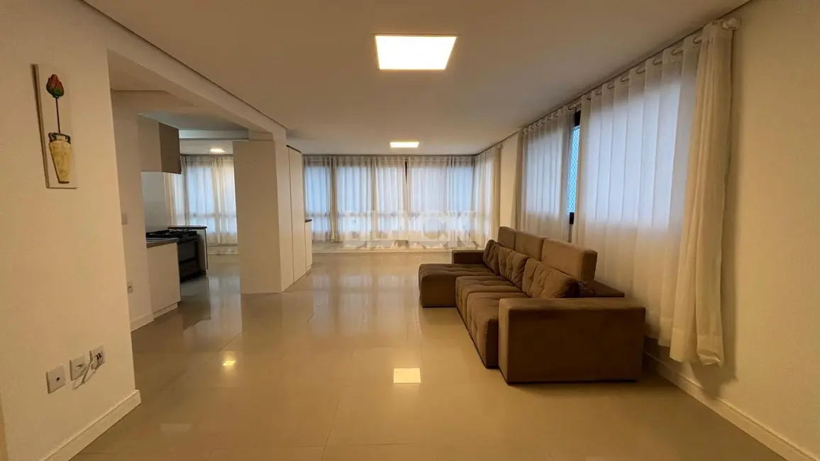 Foto 1 de Apartamento com 3 quartos para alugar, 120m2 em Torres - RS