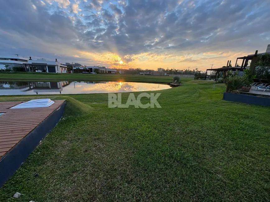 Terreno / Lote à venda, 411m2 em Torres - RS - imagem 5 Foto 5 de Terreno / Lote à venda, 411m2 em Torres - RS
