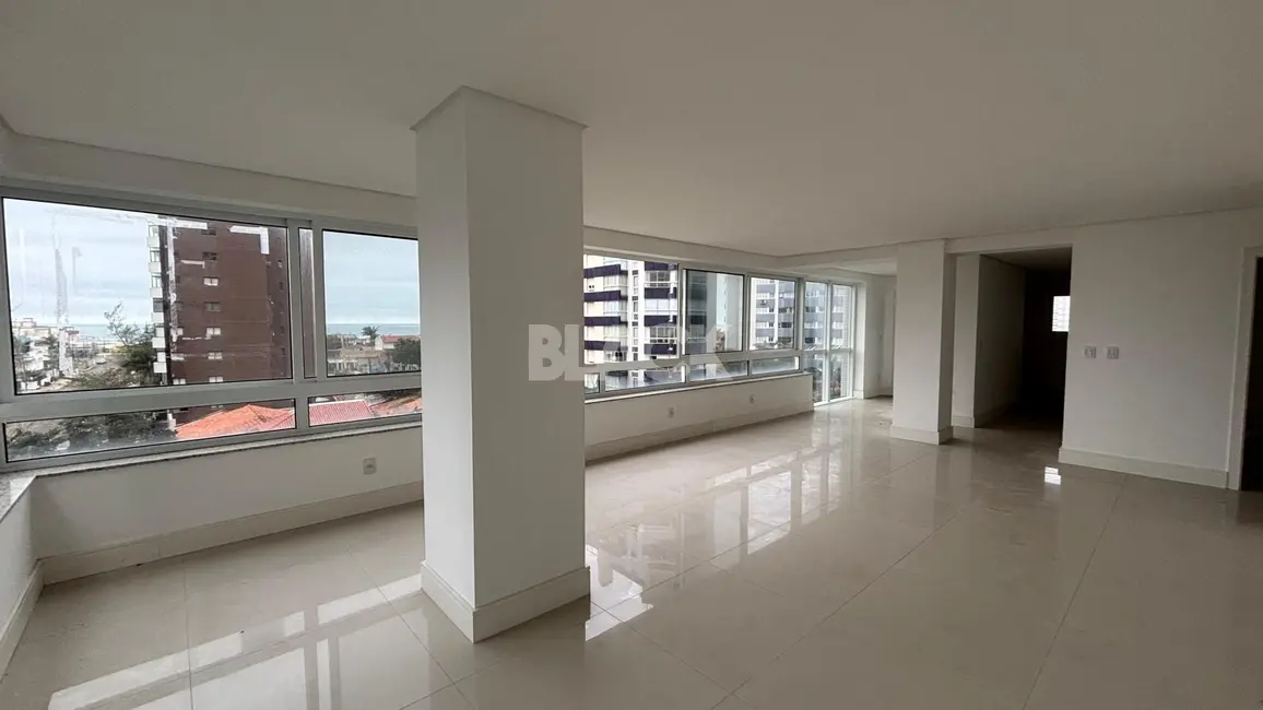 Apartamento com 3 quartos à venda, 158m2 em Torres - RS - imagem 3 Foto 3 de Apartamento com 3 quartos à venda, 158m2 em Torres - RS