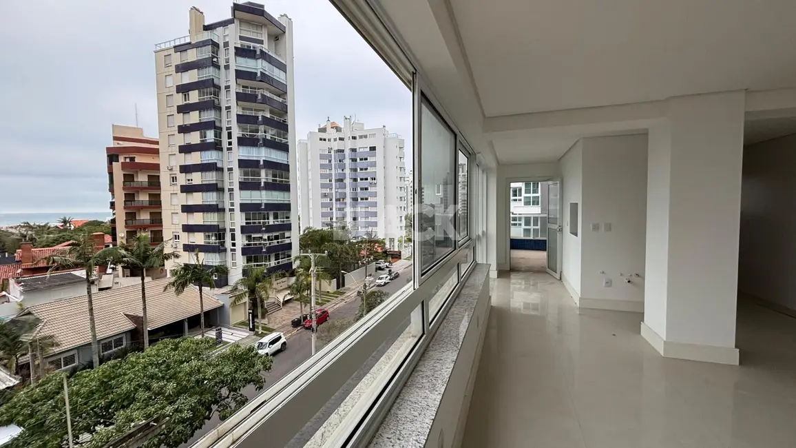 Apartamento com 3 quartos à venda, 158m2 em Torres - RS - imagem 8 Foto 8 de Apartamento com 3 quartos à venda, 158m2 em Torres - RS