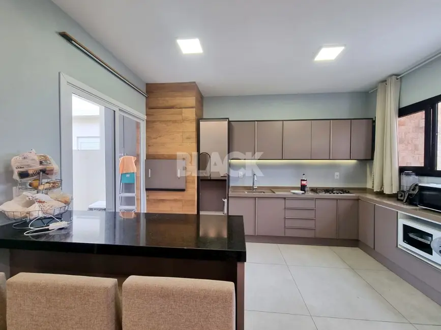 Casa com 3 quartos à venda, 104m2 em Torres - RS - imagem 5 Foto 5 de Casa com 3 quartos à venda, 104m2 em Torres - RS