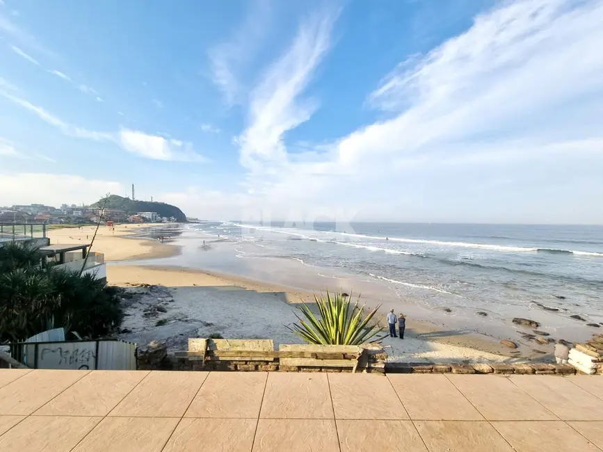 Foto 9 de Casa com 2 quartos à venda, 320m2 em Torres - RS