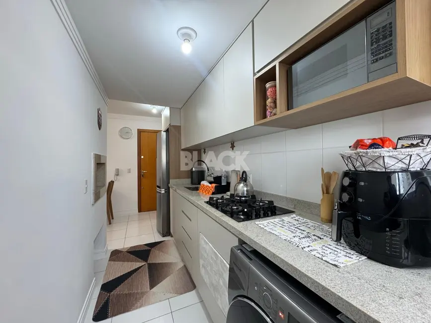 Apartamento com 2 quartos à venda, 50m2 em Torres - RS - imagem 8 Foto 8 de Apartamento com 2 quartos à venda, 50m2 em Torres - RS