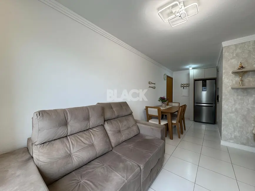Apartamento com 2 quartos à venda, 50m2 em Torres - RS - imagem 3 Foto 3 de Apartamento com 2 quartos à venda, 50m2 em Torres - RS