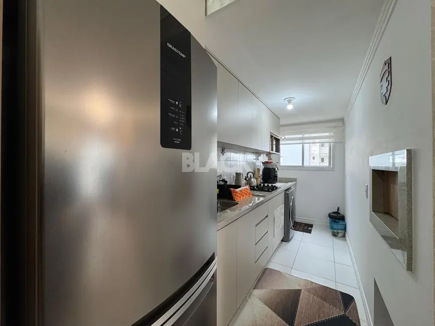 Apartamento com 2 quartos à venda, 50m2 em Torres - RS - imagem 6 Foto 6 de Apartamento com 2 quartos à venda, 50m2 em Torres - RS