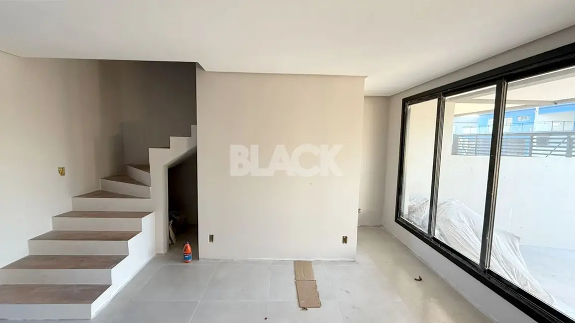 Foto 3 de Casa com 2 quartos à venda, 87m2 em Torres - RS