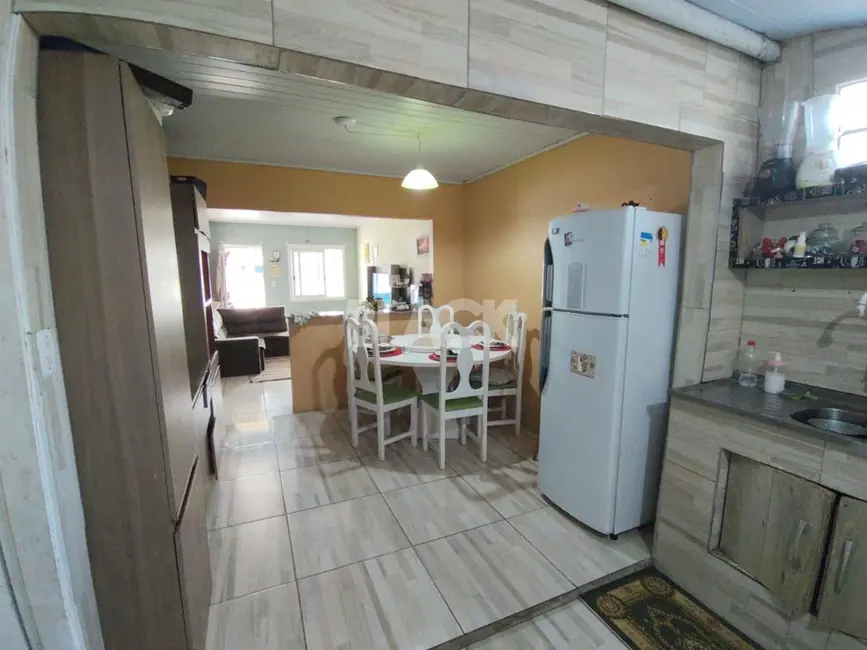 Foto 4 de Casa com 3 quartos à venda, 90m2 em Torres - RS