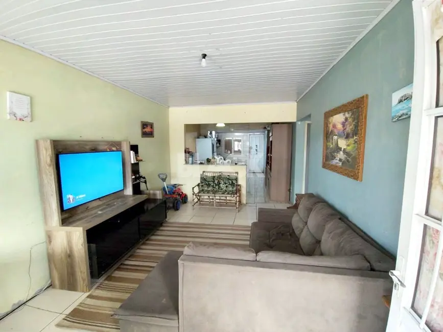 Foto 3 de Casa com 3 quartos à venda, 90m2 em Torres - RS