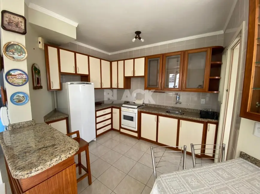 Apartamento com 2 quartos à venda, 79m2 em Centro, Torres - RS - imagem 4 Foto 4 de Apartamento com 2 quartos à venda, 79m2 em Centro, Torres - RS