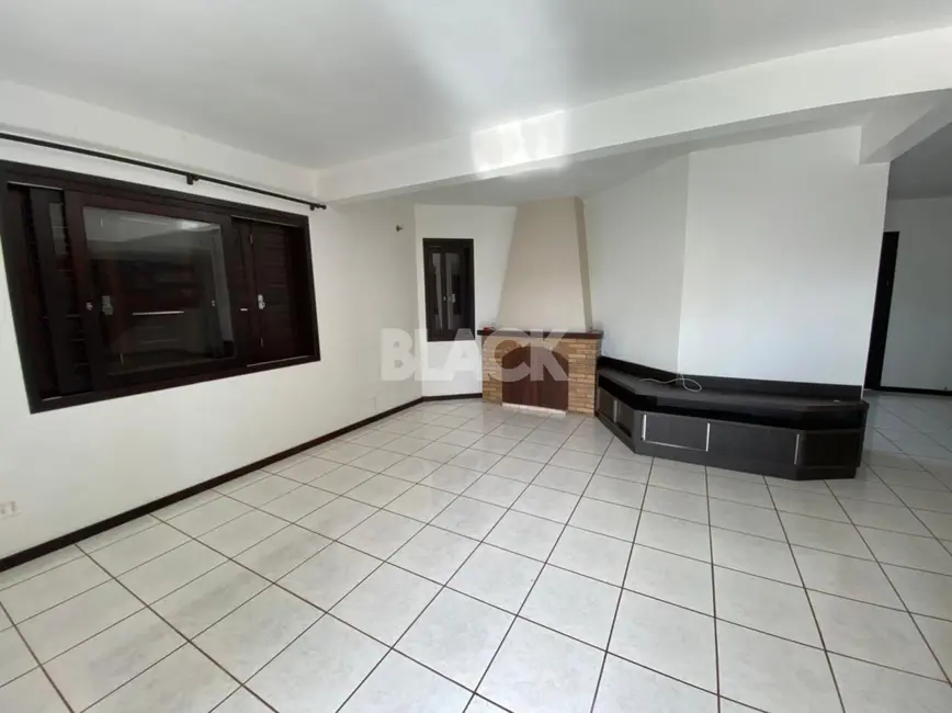 Casa com 3 quartos à venda, 275m2 em Centro, Torres - RS - imagem 7 Foto 7 de Casa com 3 quartos à venda, 275m2 em Centro, Torres - RS