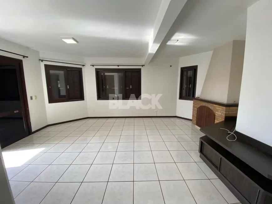 Casa com 3 quartos à venda, 275m2 em Centro, Torres - RS - imagem 8 Foto 8 de Casa com 3 quartos à venda, 275m2 em Centro, Torres - RS