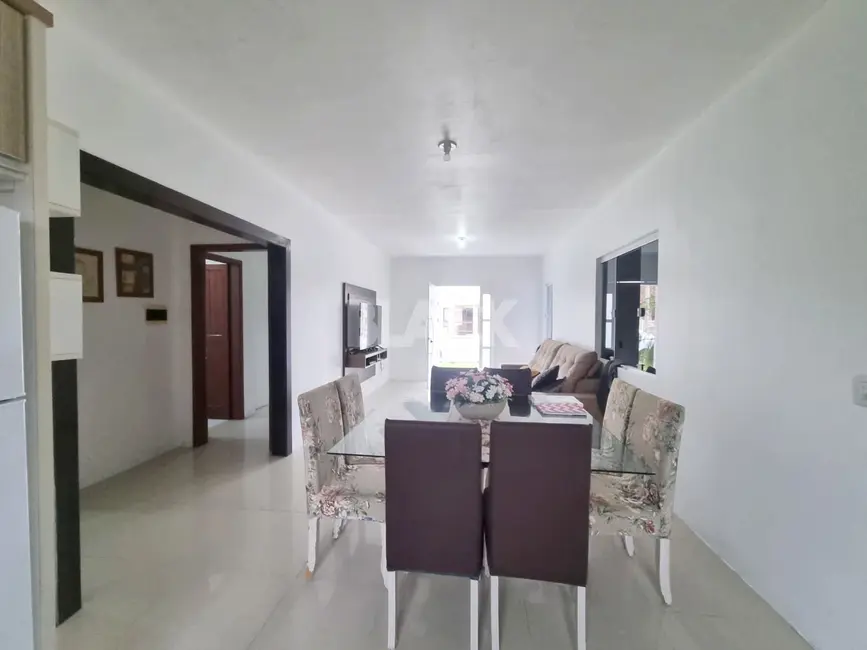 Foto 4 de Casa com 2 quartos à venda, 130m2 em Passo De Torres - SC