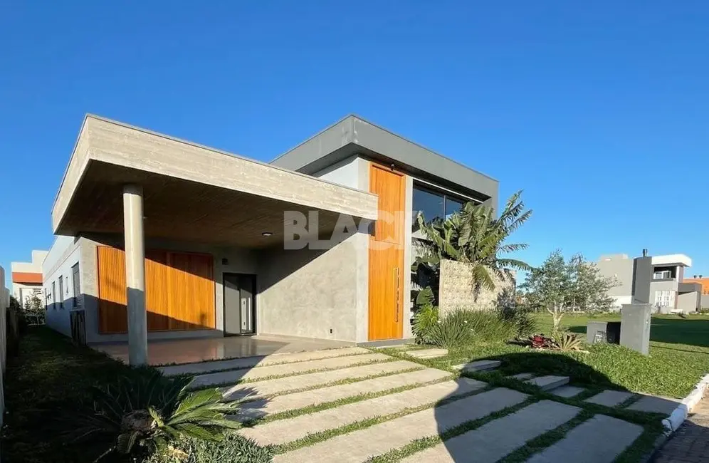 Foto 2 de Casa de Condomínio com 4 quartos à venda, 222m2 em Centro, Passo De Torres - SC