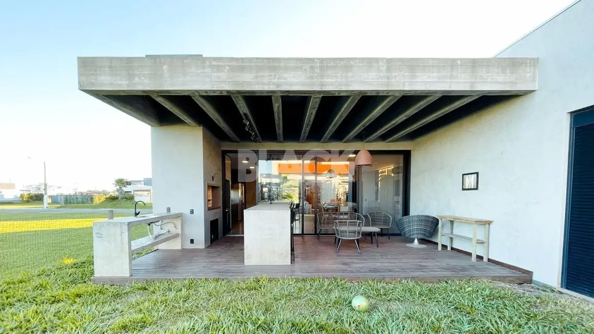 Foto 8 de Casa de Condomínio com 4 quartos à venda, 222m2 em Centro, Passo De Torres - SC