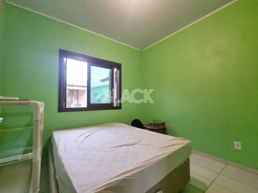 Casa com 2 quartos à venda, 66m2 em Torres - RS - imagem 9 Foto 9 de Casa com 2 quartos à venda, 66m2 em Torres - RS