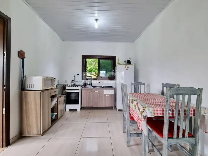 Casa com 2 quartos à venda, 66m2 em Torres - RS - imagem 8 Foto 8 de Casa com 2 quartos à venda, 66m2 em Torres - RS