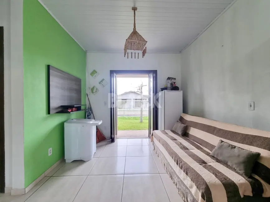 Casa com 2 quartos à venda, 66m2 em Torres - RS - imagem 6 Foto 6 de Casa com 2 quartos à venda, 66m2 em Torres - RS
