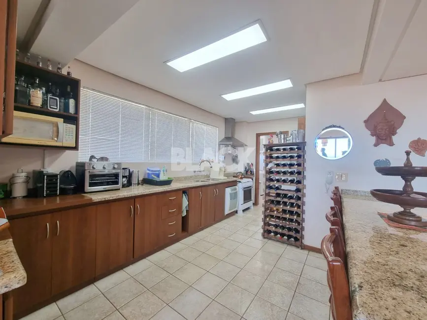 Cobertura com 4 quartos à venda, 400m2 em Torres - RS - imagem 3 Foto 3 de Cobertura com 4 quartos à venda, 400m2 em Torres - RS