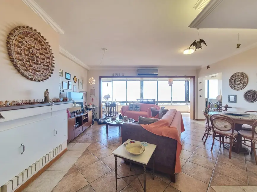 Cobertura com 4 quartos à venda, 400m2 em Torres - RS - imagem 9 Foto 9 de Cobertura com 4 quartos à venda, 400m2 em Torres - RS