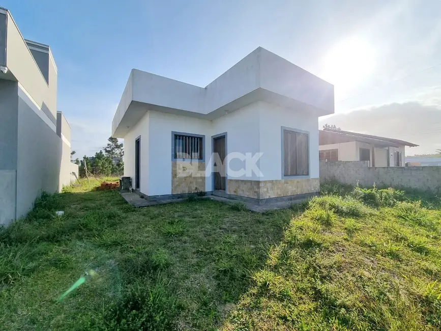 Foto 2 de Casa com 2 quartos à venda, 55m2 em Passo De Torres - SC