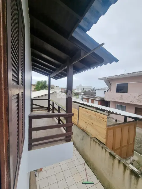 Foto 6 de Casa com 3 quartos à venda, 350m2 em Torres - RS