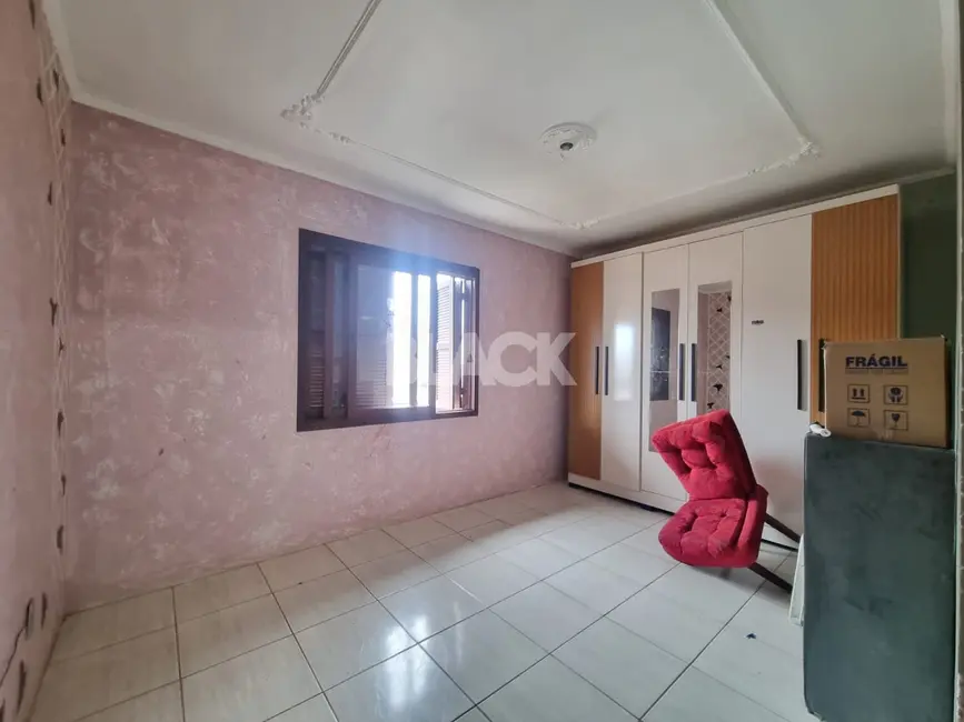 Foto 9 de Casa com 3 quartos à venda, 350m2 em Torres - RS