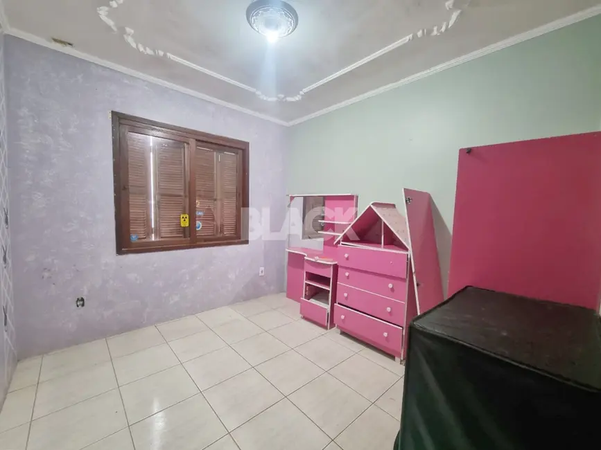 Foto 8 de Casa com 3 quartos à venda, 350m2 em Torres - RS