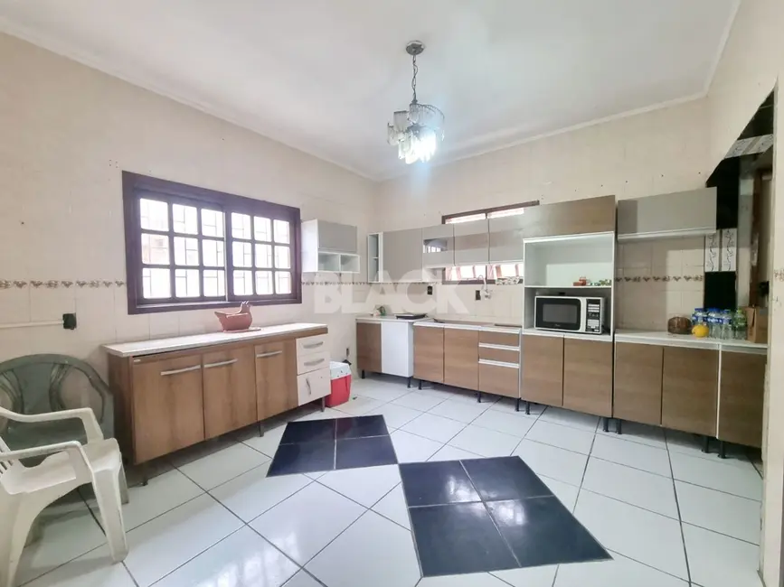 Foto 2 de Casa com 3 quartos à venda, 350m2 em Torres - RS