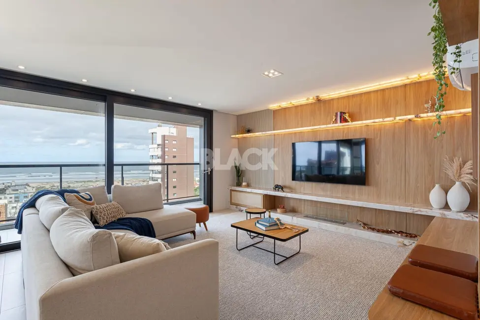 Foto 1 de Apartamento com 4 quartos à venda, 220m2 em Torres - RS