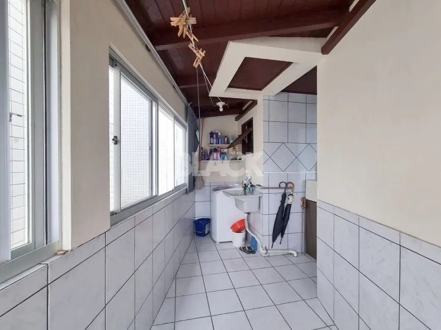 Apartamento com 2 quartos à venda, 72m2 em Centro, Torres - RS - imagem 6 Foto 6 de Apartamento com 2 quartos à venda, 72m2 em Centro, Torres - RS