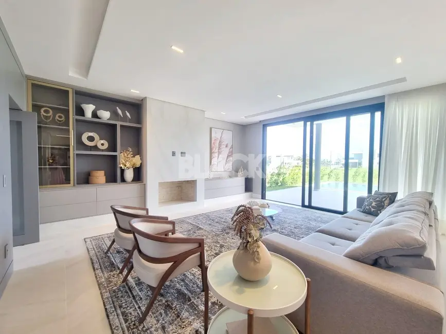 Casa de Condomínio com 4 quartos à venda, 386m2 em Torres - RS - imagem 4 Foto 4 de Casa de Condomínio com 4 quartos à venda, 386m2 em Torres - RS