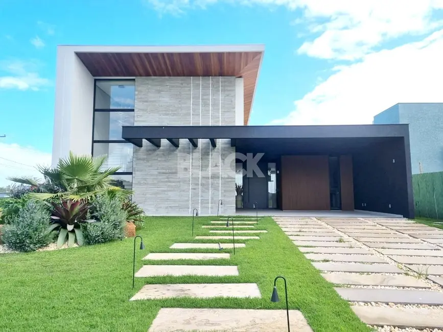 Casa de Condomínio com 4 quartos à venda, 386m2 em Torres - RS - imagem 2 Foto 2 de Casa de Condomínio com 4 quartos à venda, 386m2 em Torres - RS