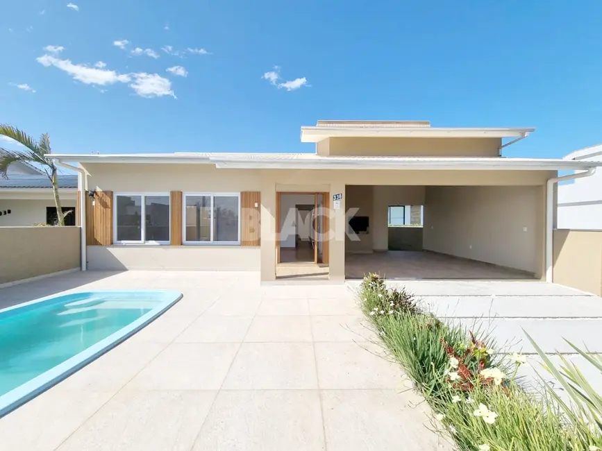 Foto 1 de Casa com 3 quartos à venda, 138m2 em Passo De Torres - SC