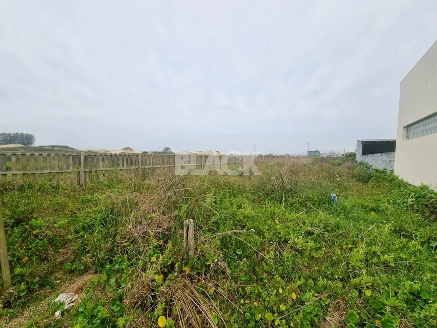 Foto 3 de Terreno / Lote à venda, 300m2 em Passo De Torres - SC