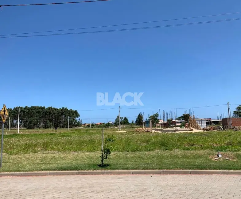 Foto 2 de Terreno / Lote à venda, 319m2 em Passo De Torres - SC