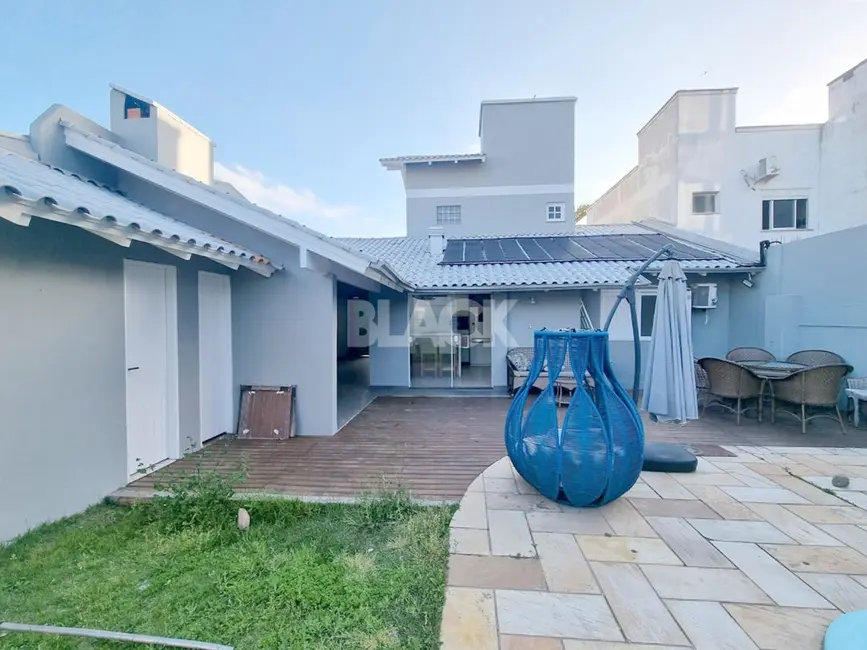 Casa com 3 quartos à venda, 159m2 em Torres - RS - imagem 5 Foto 5 de Casa com 3 quartos à venda, 159m2 em Torres - RS