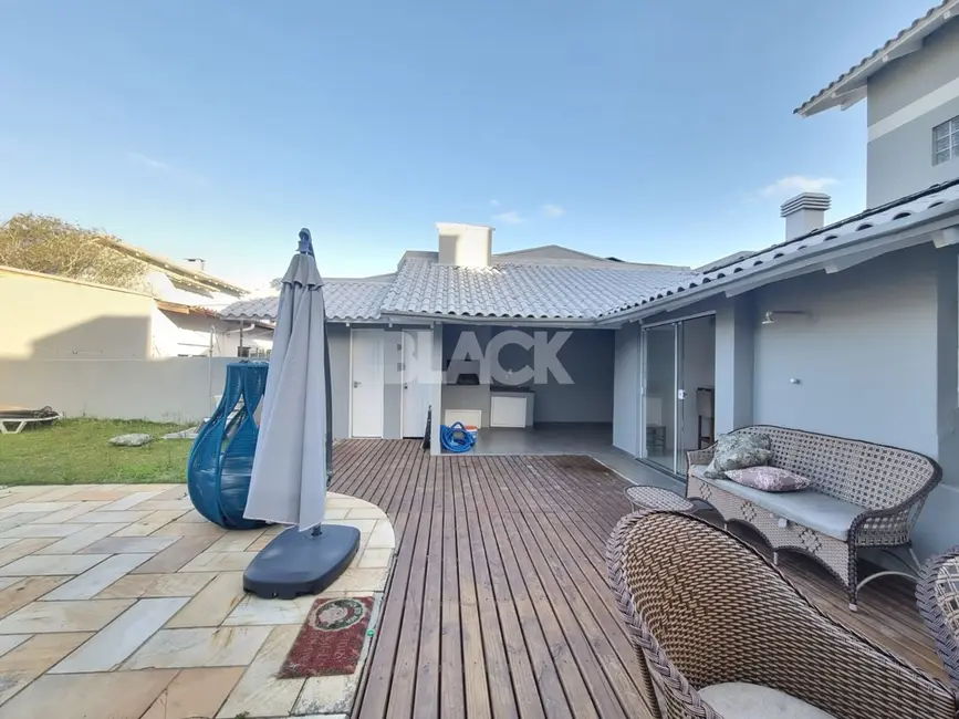 Casa com 3 quartos à venda, 159m2 em Torres - RS - imagem 4 Foto 4 de Casa com 3 quartos à venda, 159m2 em Torres - RS