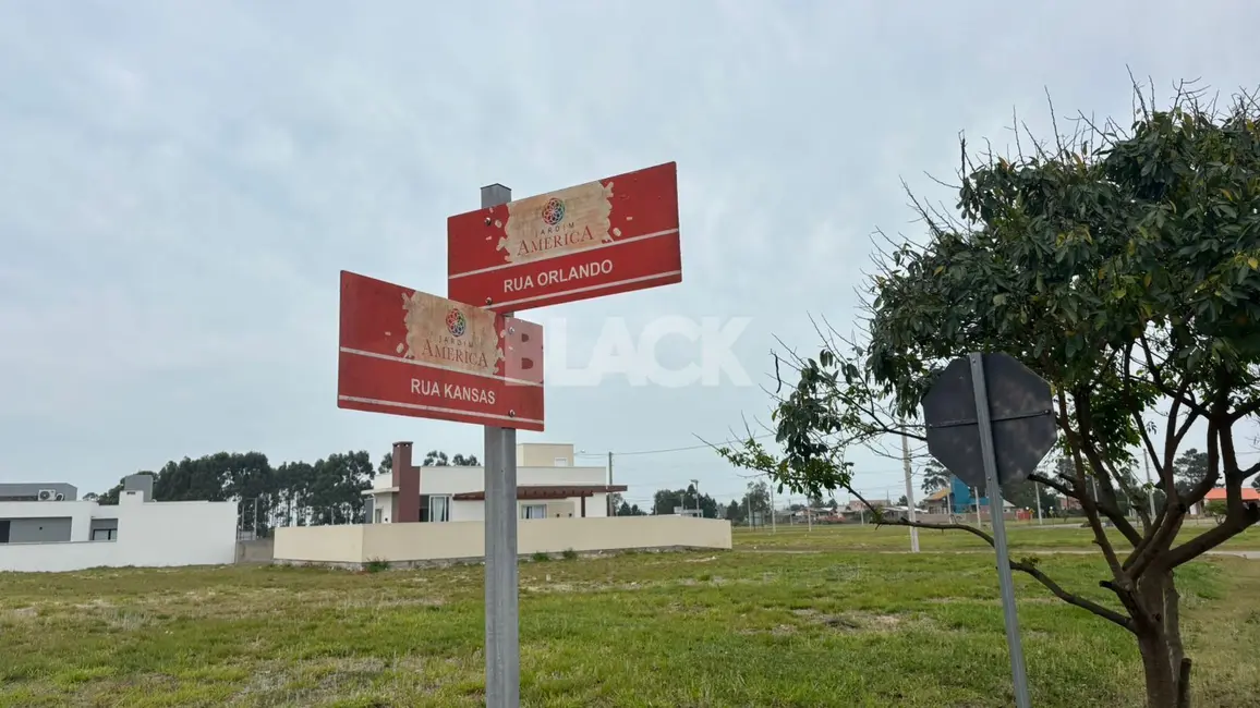 Foto 2 de Terreno / Lote à venda, 296m2 em Passo De Torres - SC